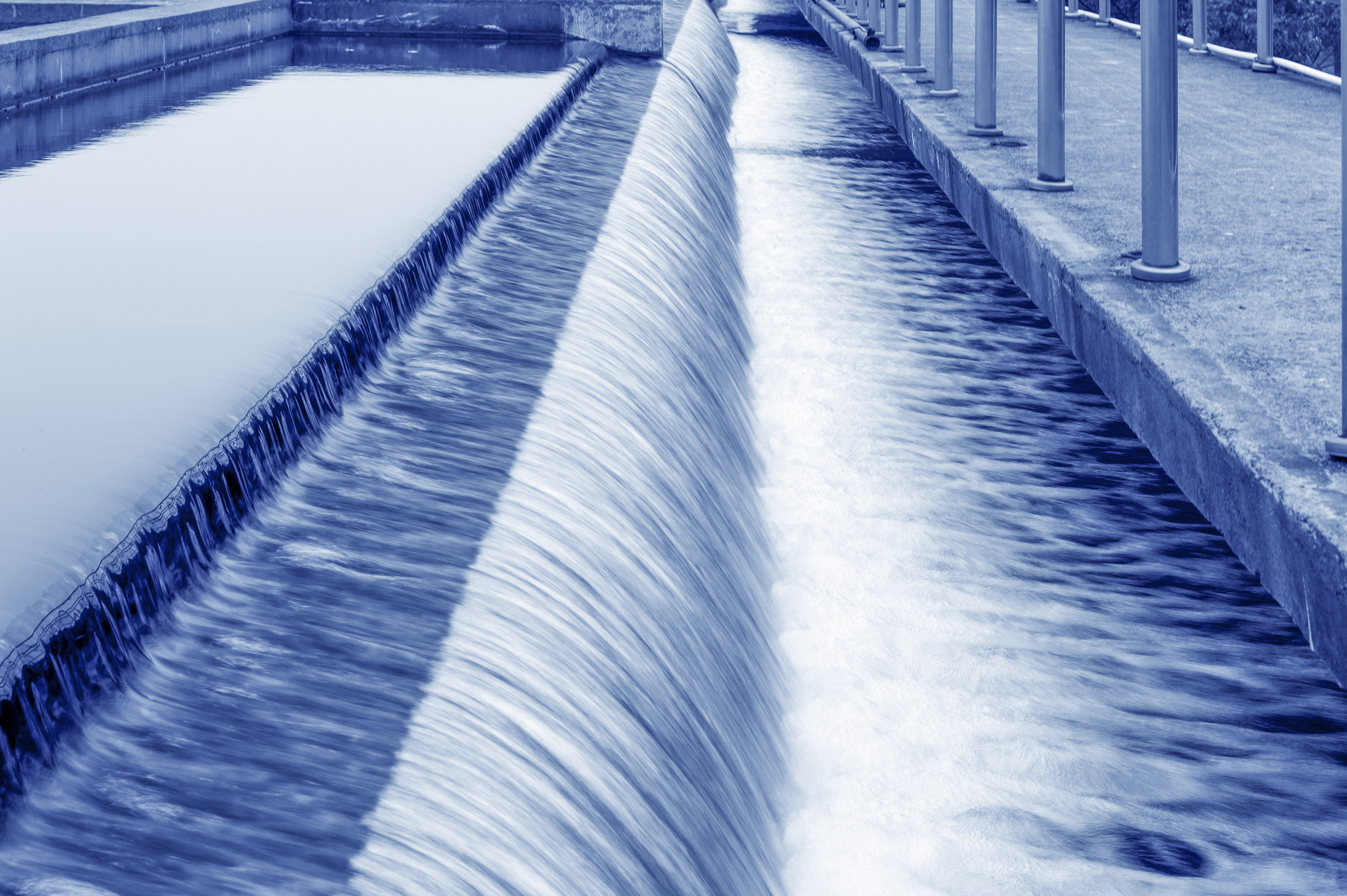 Сточные воды что это. Сточные воды. Производственные сточные воды. Промышленные воды. Сток воды.